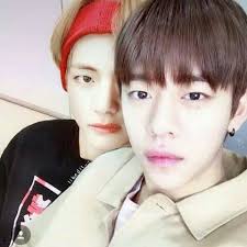 Penggemar kpop pasti gak asing lagi dengan dua idol pemilik suara emas dari boy group bts dan exo, yakni kim tae hyung atau v dan byun baek . Hyun Family Daehyun Baekhyun V Home Facebook