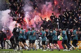 Head to head statistics and prediction, goals, past matches, actual form for eredivisie. Thousands Of Ajax And Feyenoord Fans Let Off Flares And Chant At Their Teams Open Training Sessions Daily Mail Online