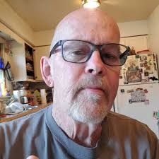 Applying pre emergent guy