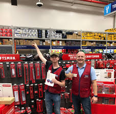 How to make 10000 a month? How Much Do Lowes Cashiers Make An Hour