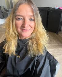 Guest wanted "ashy gray hair tone"🤔.... She's blending in with the  furniture now! 🧓