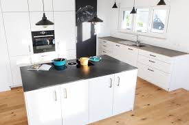 Pin Von Neue Raume Kuchen Auf Moderne Kuchen In 2020 Moderne Kuche Moderne Kucheninsel Und Kuche Grifflos