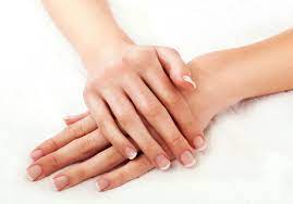 Fortunately, there are some effective ways to make the hands look years one of the best tricks i use to keep my hands looking younger is applying olive oil daily. 8 Easy Ways To Make Your Hands Look Younger