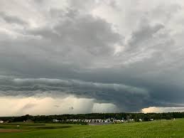 Restwolken der nacht lockern am vormittag auf und lassen dann zunehmend die sonne. Hiipa1cgozjm8m