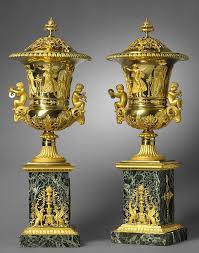 Paire De Vase Style Empire Pierre Philippe Thomire Ne A Paris Le 6 Decembre 1751 Et Mort Dans La Meme Ville Le 9 Juin 184 Urne Objet Decoration Objets Anciens