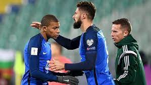Mbappé voulait d'ailleurs répondre à giroud en se présentant en conférence de presse ce jeudi, ce que didier deschamps, le sélectionneur, lui a dissuadé de faire. Video Kylian Mbappe Sparks Rant From Olivier Giroud During Interview With French Reporters 90min
