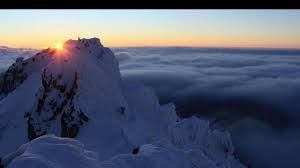 Teknoseyir ekibi, oldukça kalabalık halde direksiyon başında! Video V Treskusich Mrazoch Lezie Na Hory Aby Natocil Dychberuce Zabery Hory Cestovanie Pravda Sk