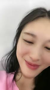 我经常自慰我的小穴-你渴望我的淫水吗