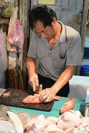 台灣工作中的人 魚販在殺魚 taiwan culture photo japan