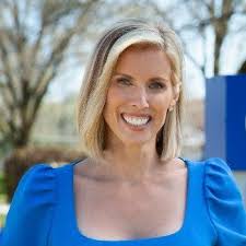 Kate Merrill's Instagram, Twitter & Facebook