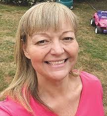 Katie Clement's Instagram, Twitter & Facebook