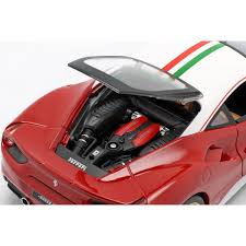 Ferrari will display iconic classics as well as the notable examples of contemporary models at landmark manhattan locations. Ferrari 488 Gtb The Lauda 70th Anniversary Collection Red White 1 18