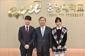 May 26, 2021 · 머니투데이 오진영 기자, 김주현 기자 개신교 시민단체 평화나무가 지난 19일 부처님오신날 서울 종로구 조계사 앞에서 '하나님의 뜻을 알리러 왔다'며 찬송가를 부른 개신교인 10여명을 26일 경찰에 고발했다. ì¤'ì•™ëŒ€ ê°€ìˆ˜ ë£¨ë‚˜ ë°°ìš° ì§„ì„¸ì—° í™ë³´ëŒ€ì‚¬ ìœ„ì´‰ ì—°í•©ë‰´ìŠ¤