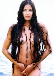 Padma Lakshmi Nude Covering Tits and Pussy – Paparaco