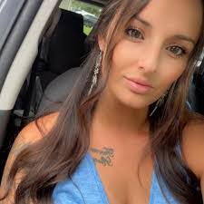 Ashley Pecora's Instagram, Twitter & Facebook