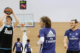Paylaştığı bu antrenman videosunda arkada duyulan müzik, real madrid'i̇n bestesi la decima. Luka Doncic S Love Affair With Soccer And Real Madrid Bleacher Report Latest News Videos And Highlights
