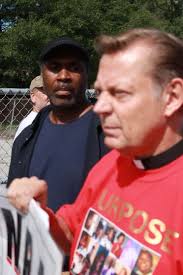 Anti-Gun Hypocrite of the Day: Father Michael Pfleger (And His Three Armed  Guards)