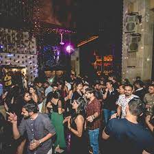 A classy casual dining restaurant that doubles as a nightclub, xu is slowly emerging into one of the hottest spots for partying in bangalore. Hit These Places For Clubbing In Bangalore Lbb Banaglore