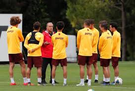 Galatasaray alt yapısında oynayan 2002 doğumlu forvet oyuncusu. Gala Fans Ø¯Ø± ØªÙÛÛØªØ± Fatih Terim Genc Yeteneklerimiz Gelecegin Yildizlari Ile Gorusuyor Erencan Yardimci Ali Yavuz Kol Mustafa Kapi Gokay Guney Yunus Akgun Atalay Babacan