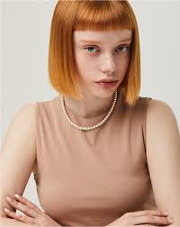 Rose Hook Pearl Necklace Gold