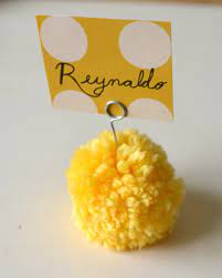 Then you should make these before hosting your next pot luck to label the food. Diy Place Card Holders