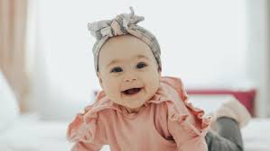 Bayi perempuan hadiah dari allah dan membawa. 200 Kumpulan Nama Bayi Perempuan Terbaik 2020