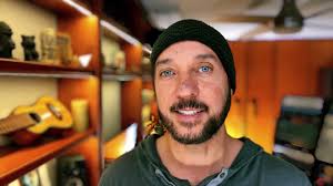 🎶 Holmes Ives 🎶