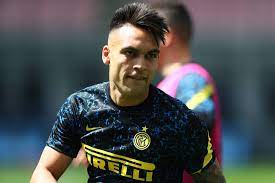 Lautaro javier martínez is an argentine professional footballer who plays as a striker for serie a club inter milan and the argentina nation. Lautaro Martinez Wants Inter Stay Despite Arsenal S 17m Year Salary Offer Italian Broadcaster Reports