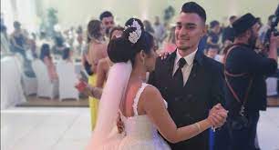 Kaan ayhan,2018 yılında aylin cengiz ile evlenmiş, schloss horst sarayında görkemli bir düğün ile dünya evine girmiştir. Trt Spor On Twitter Milli Oyuncu Kaan Ayhan Aylin Cengiz Ile Evlendi Https T Co Epknnogr9j