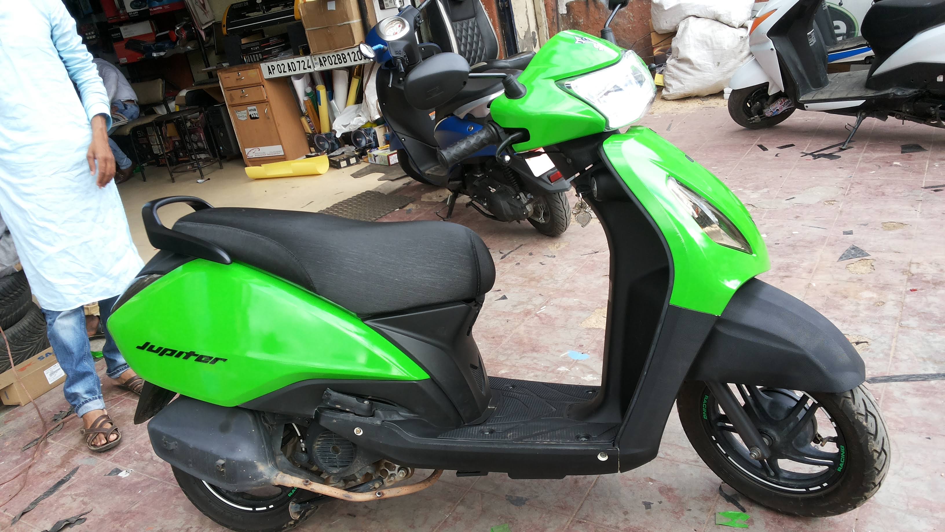 green colour wraped product image