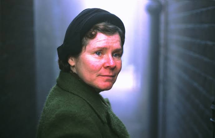 Vera Drake (2004) - IMDb