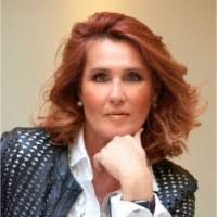 Marisa Hurst's Instagram, Twitter & Facebook