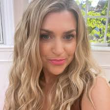 Really getting into wearing browns & nudes this season🤎 Dress