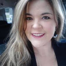 Selena Yates's Instagram, Twitter & Facebook