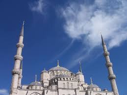 Nggak cuma itu aja, ada 40 kios yang menjual es krim khas turki. Masjid Biru Istanbul Turki Tempat Tempat Menarik Pikist