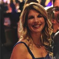 Elly Garner's Instagram, Twitter & Facebook