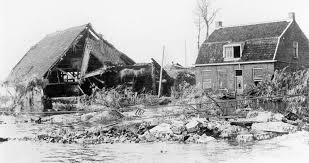 Check spelling or type a new query. Halsteren Watersnoodramp 1953 Foto Film Verslag Ondergelopen Polders Huizen Dorpsgenoten Verdronken