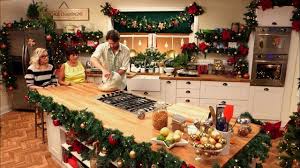 Prime rib, rolls, gingerbread cookies.and your favorite might just be the same as. Jeni Barnett S 12 Chefs Of Christmas S1 Ep3 American Christmas Christian Stevenson Sbs Food