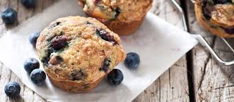 Muffins Surprises Aux Bleuets Recette A Faire Avec Les Enfants Pour Stimuler Leur Developpement Muffins Myrtilles Recette Muffin Myrtille Idee Recette