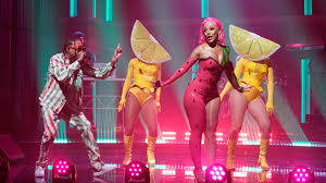 Vale lembrar que esta também é primeira vez que a cantora é indicada na cerimônia… Doja Cat S Juicy Performance On Late Night With Seth Meyers Watch Billboard Billboard
