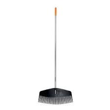 Fiskars 24 In Leaf Rake 96605935j At The Home Depot Fiskars Fall Clean Up Rake