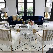 40 Detailed Notes On Blue Velvet Sofa In An Easy To Follow Order Pecansthomedecor Com Glam Living Room Decor Glam Living Room Velvet Living Room
