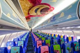 Pesawat terbang anak edukasi pesawat terbang kartun pesawat terbang cara menggambar dan mewarnai gambar transportasi via youtube.com. Imutnya Pesawat Bertema Tokoh Kartun Toy Story