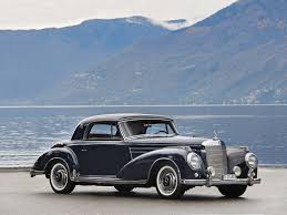 Introduced At The Frankfurt Motor Show The Mercedes Benz 300 Sc Featured The Detuned Engine From The 300 Sl Including Bosch M Mercedes Benz 300 Mercedes Benz