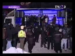 21 decembrie 1989 a fost ultima zi petrecută la putere de cuplul nicolae și elena ceaușescu și ultima a regimului. 21 Decembrie 1989 Baricada De La Inter Youtube