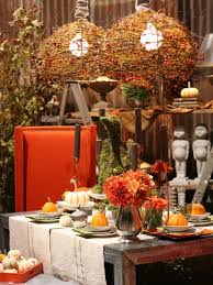 I have been looking for fall home decor ideas that will work from about october to end of november, which is when the christmas decorations will take over. 51 Beautiful And Cozy Fall Dining Room Decor Ideas Digsdigs