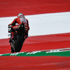 #motogp #spielberg #austria #redbullring #crash *not my own video Motogp Spielberg Dovizioso Gewinnt Irres Chaos Rennen