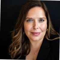 Mandy Beckett's Instagram, Twitter & Facebook