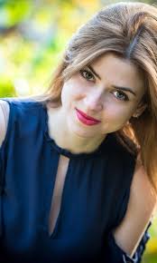 Trade Show Models & Booth Hostesses