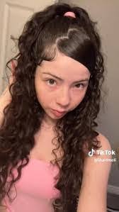 Danielle Schrage's Instagram, Twitter & Facebook